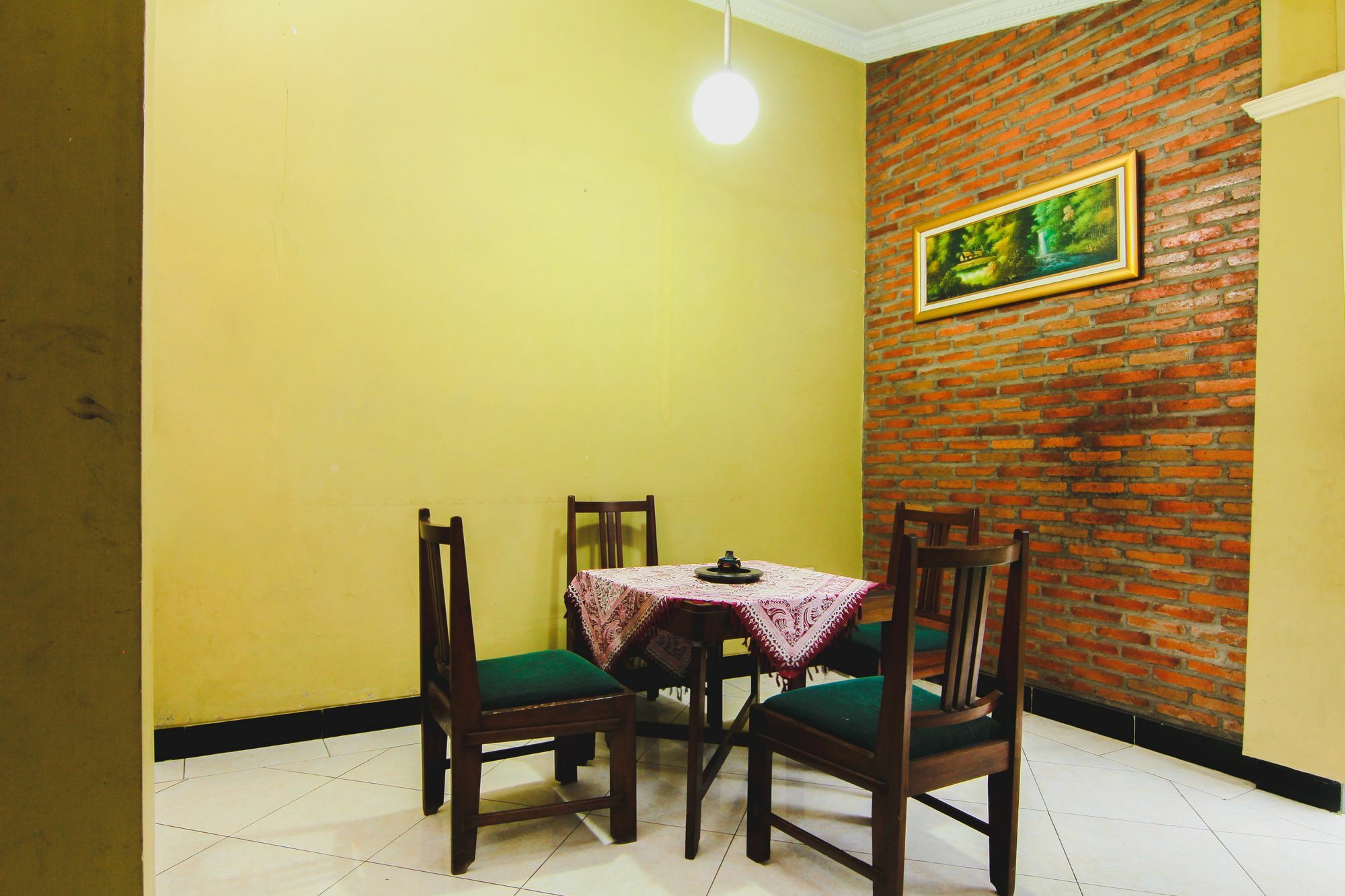 Griya Batik Giri Sekar Homestay Yogyakarta Bagian luar foto