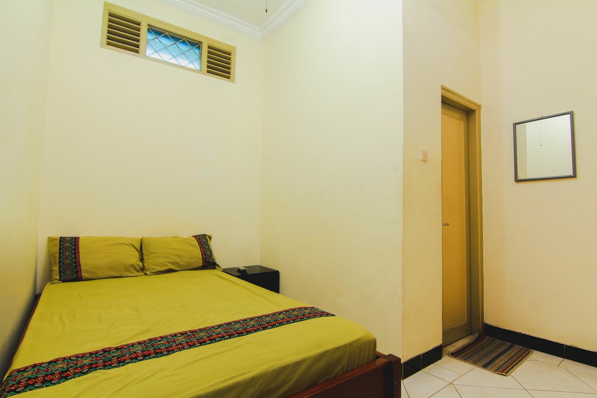Griya Batik Giri Sekar Homestay Yogyakarta Bagian luar foto