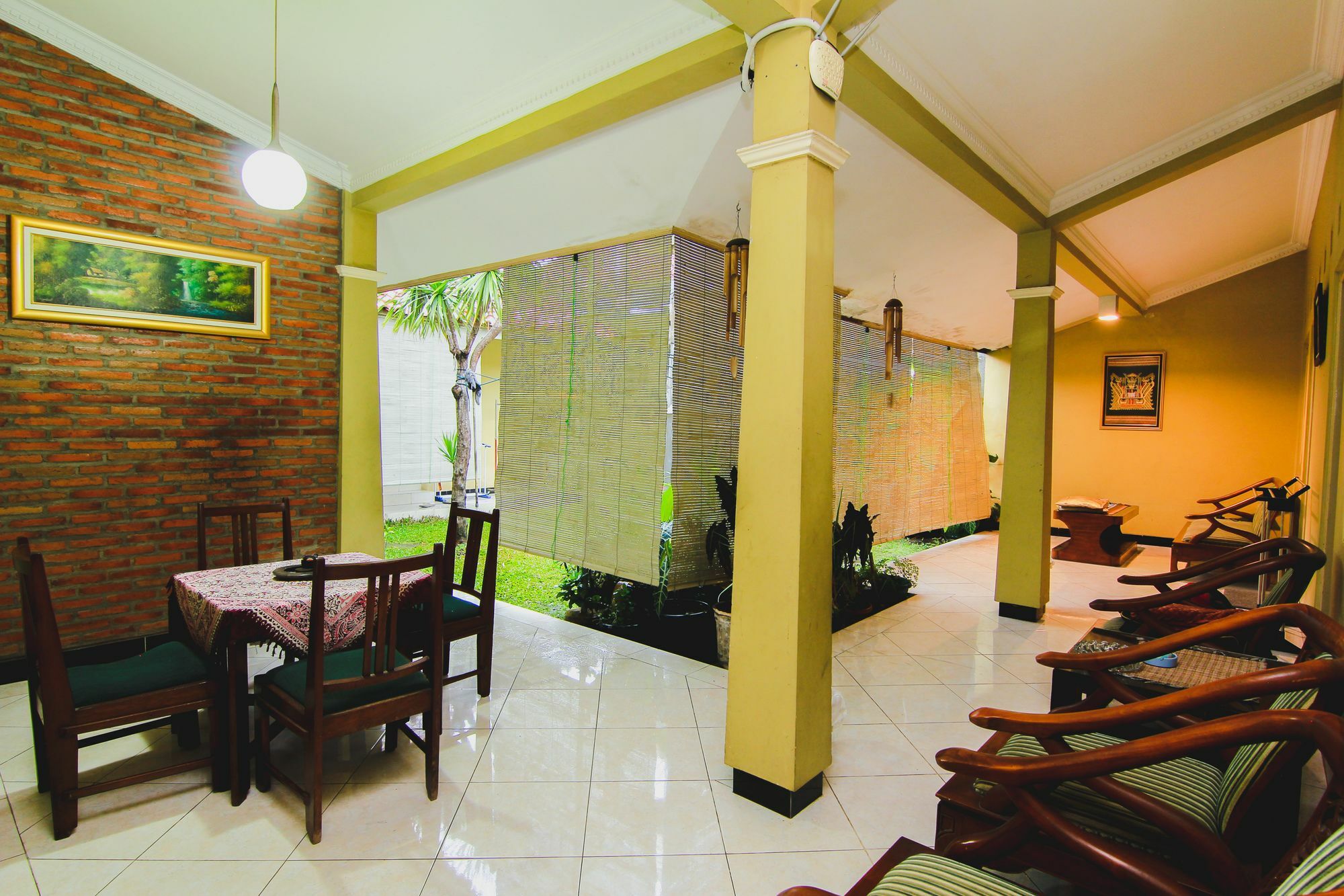 Griya Batik Giri Sekar Homestay Yogyakarta Bagian luar foto